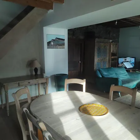 Authentic In Semoy Valley *